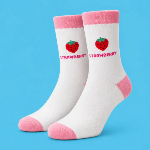 Skarpetki w truskawki Strawberry - białe skarpetki damskie